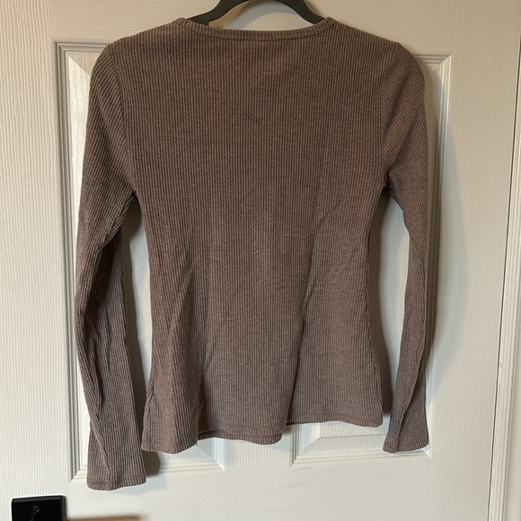 Old Navy Plush Rib Knit Long Sleeve - Picture 4 of 4